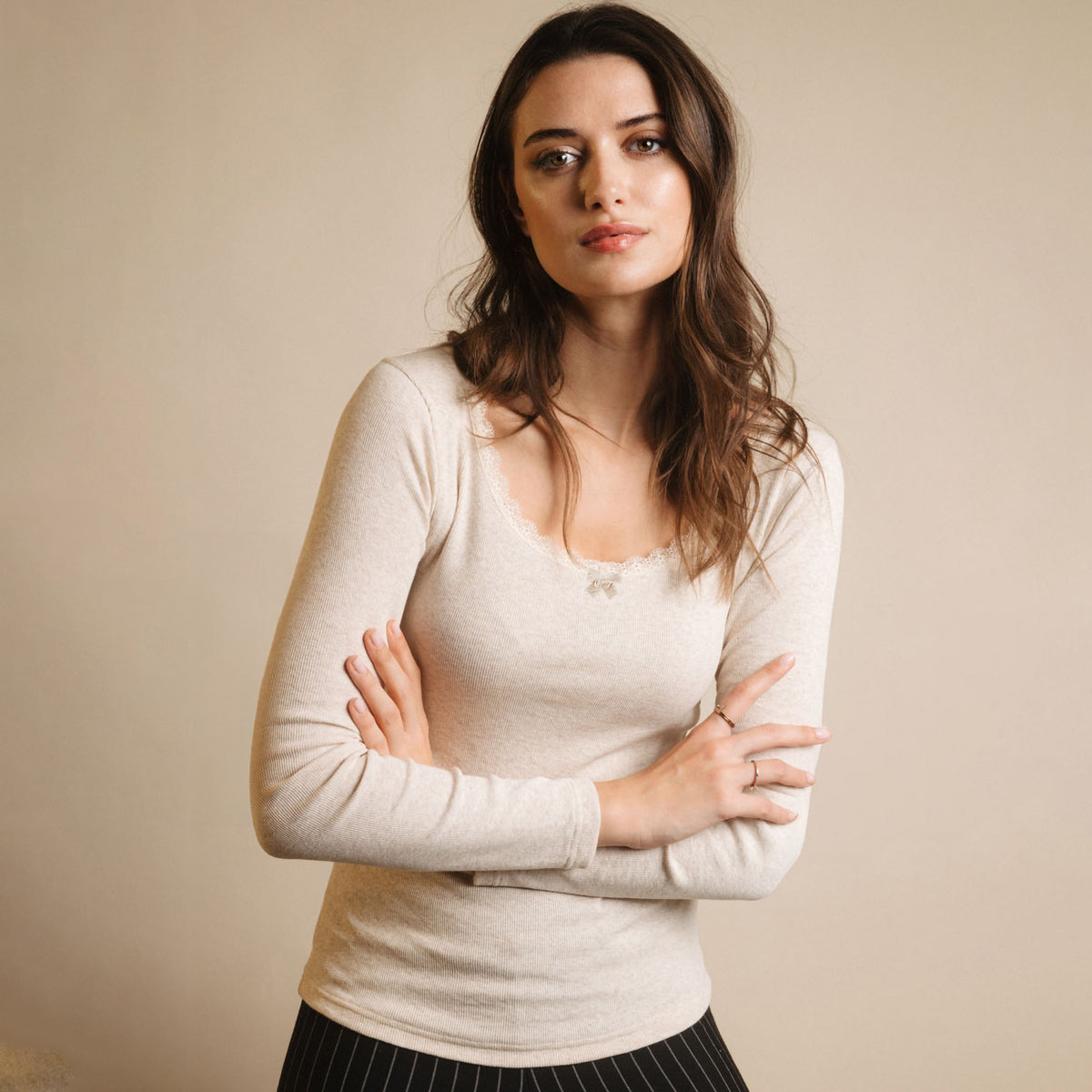 Maglia donna con scollo a V e merletto femminile Admas 43562