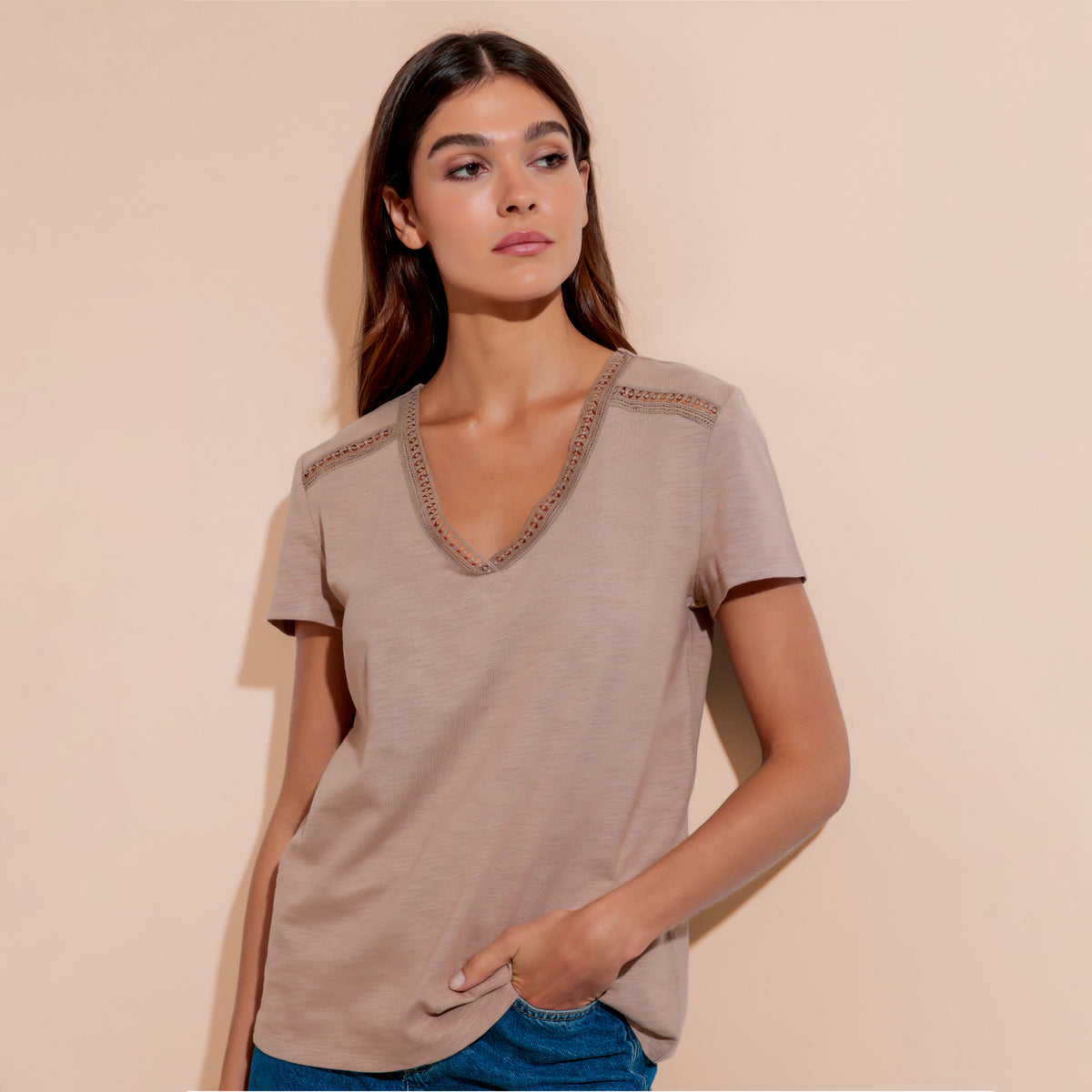 Maglia con scollo uncinetto a v Admas 43630