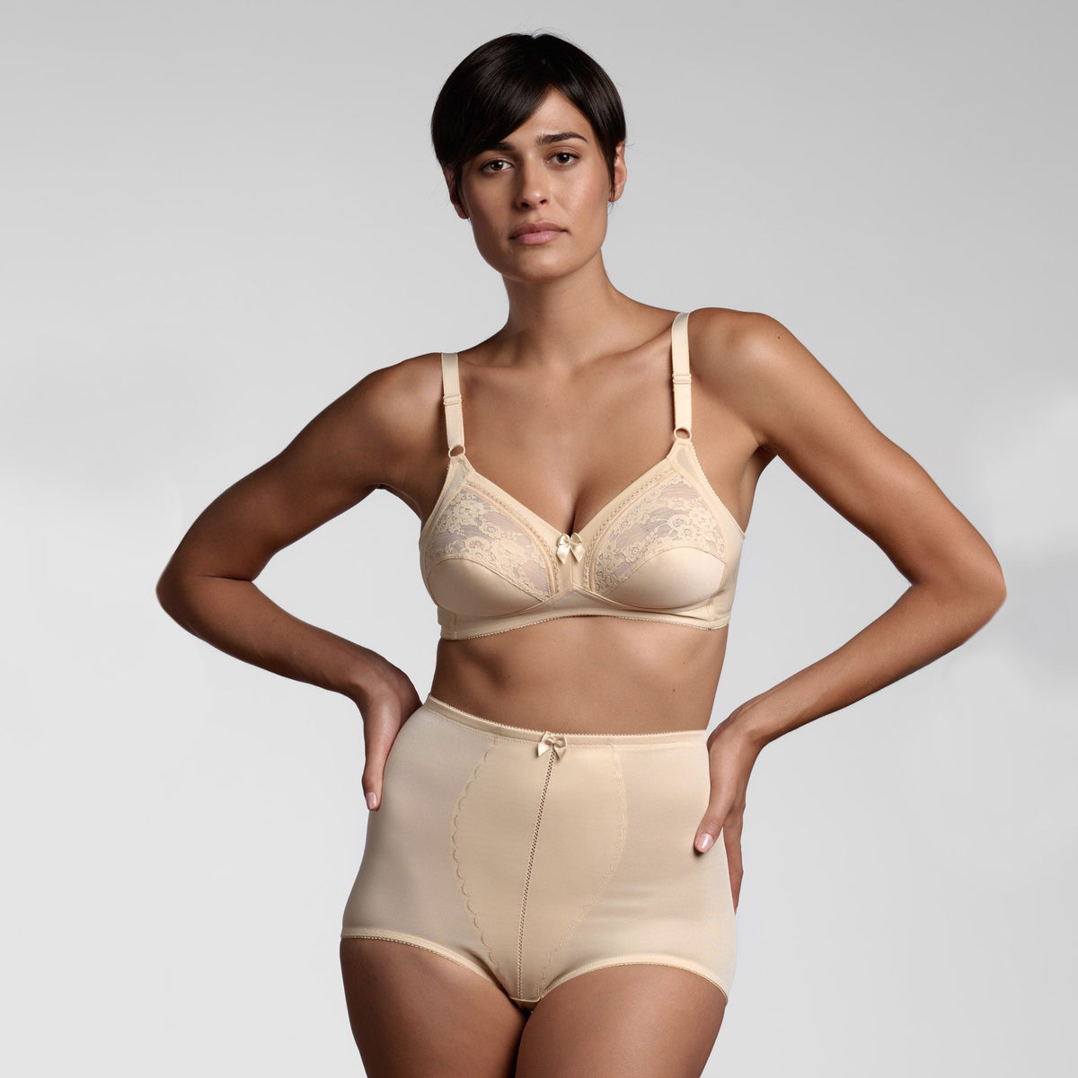 Guaina contenitiva Lepel 1020 snellente in microfibra