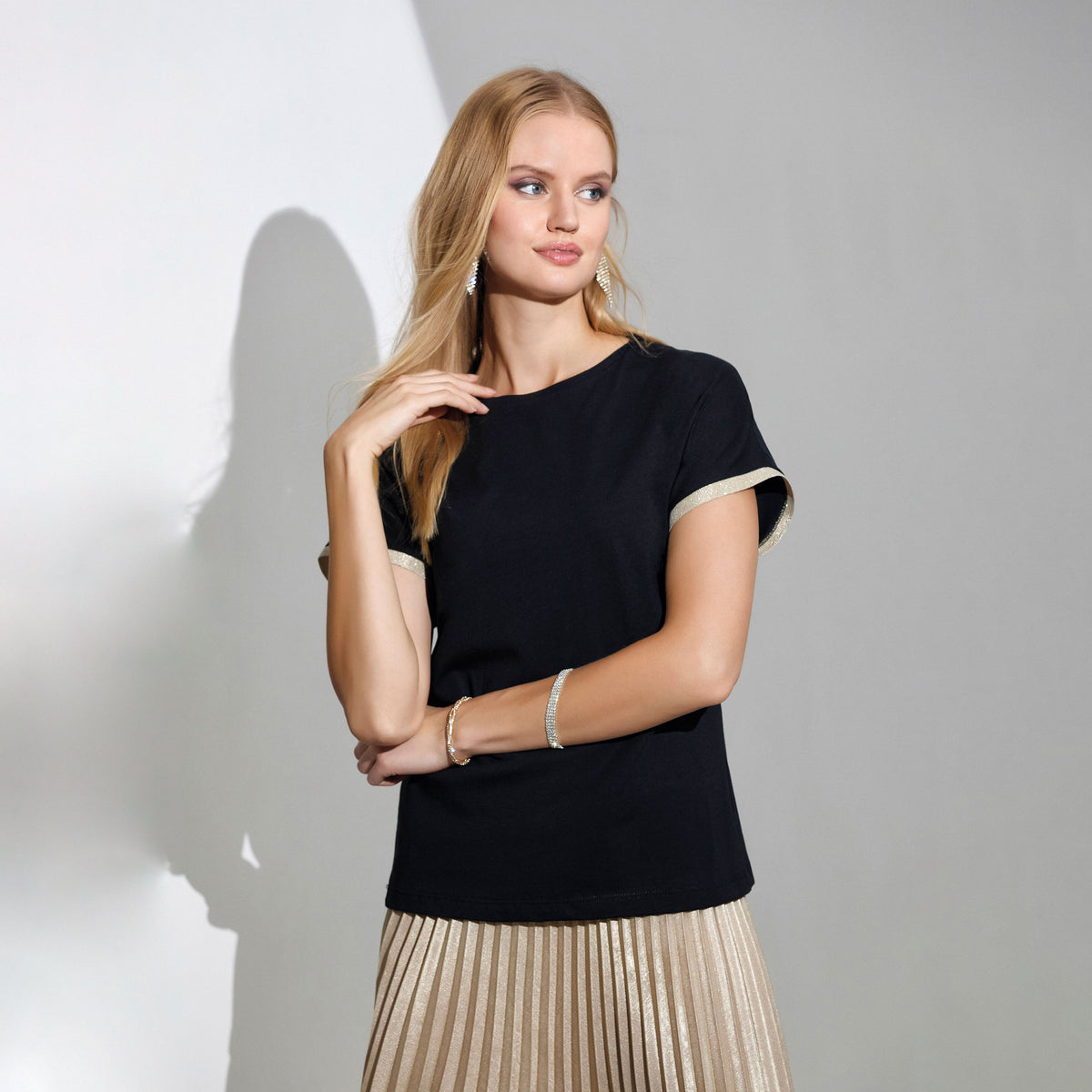 Maglia donna T-Shirt Jadea 4517 in cotone con brillantini