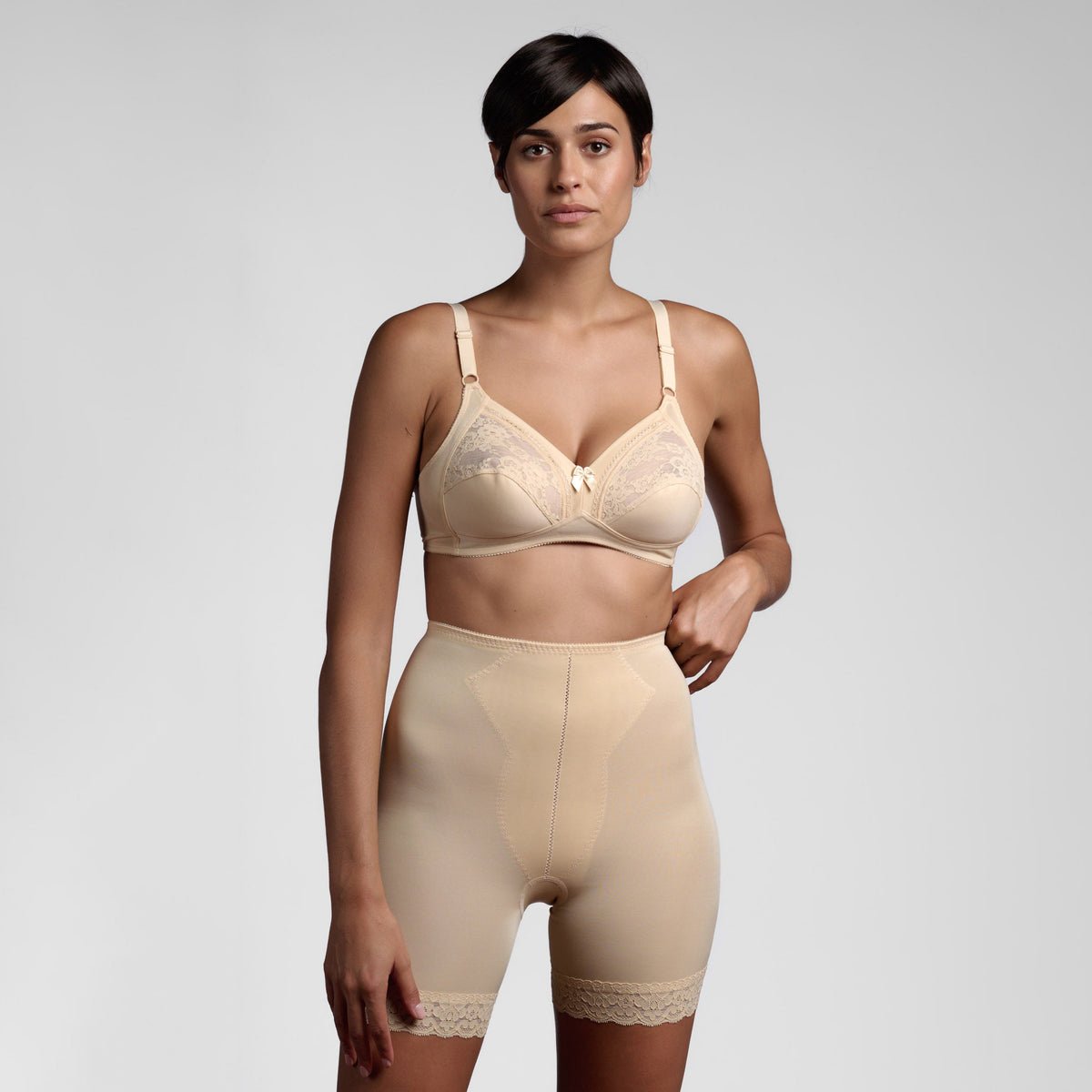 Guaina con gamba Lepel donna 2010 contenitiva modellante pizzo