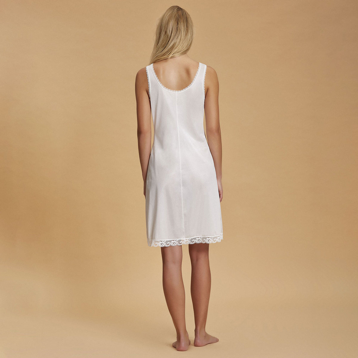 Sottoveste spalla larga Andra 86 formaseno scollo pizzo