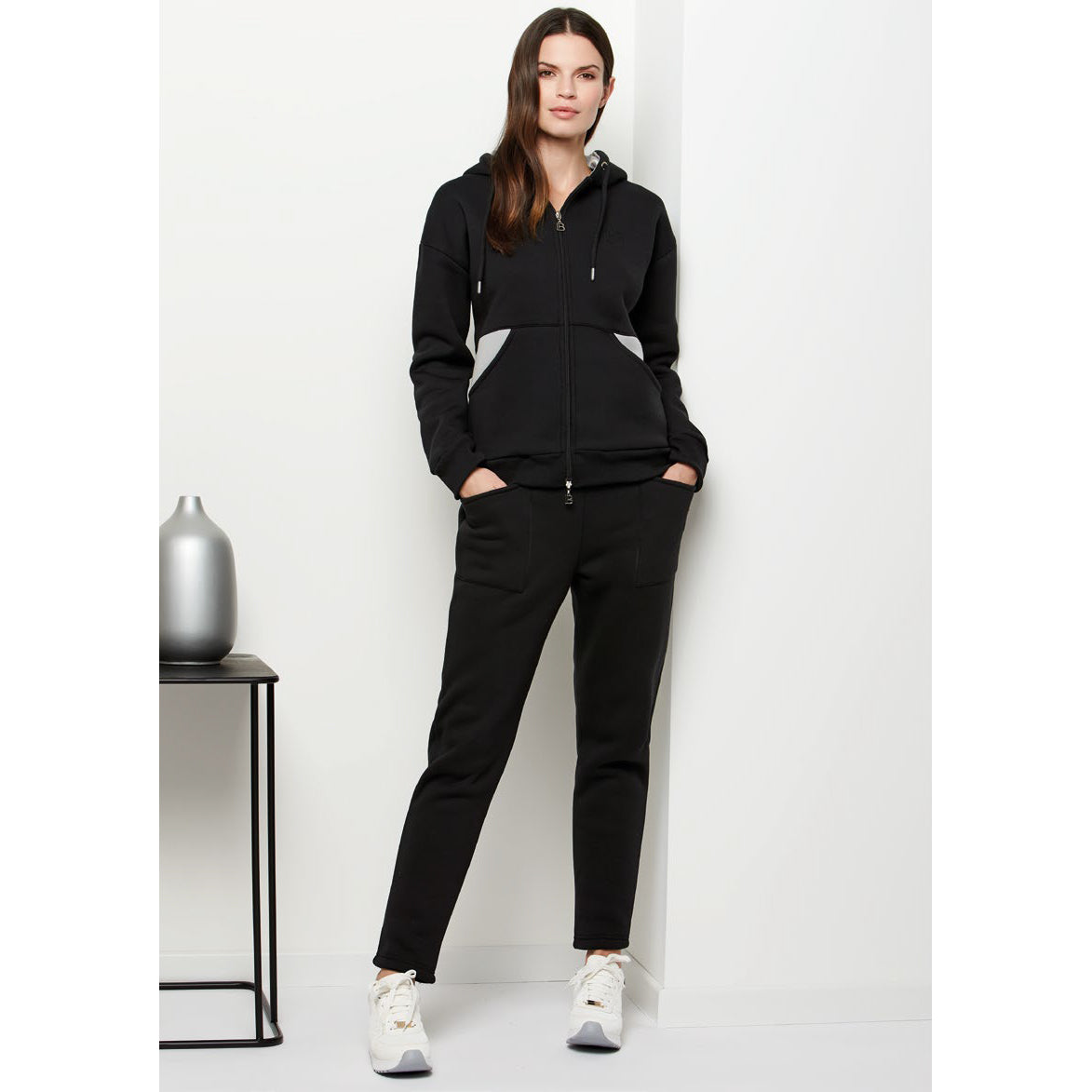 Tuta donna felpata nera Laura Biagiotti BOS 96575S