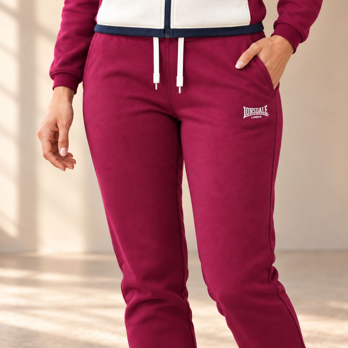 Tuta donna in felpa garzata con cappuccio Lonsdale LODAI26264
