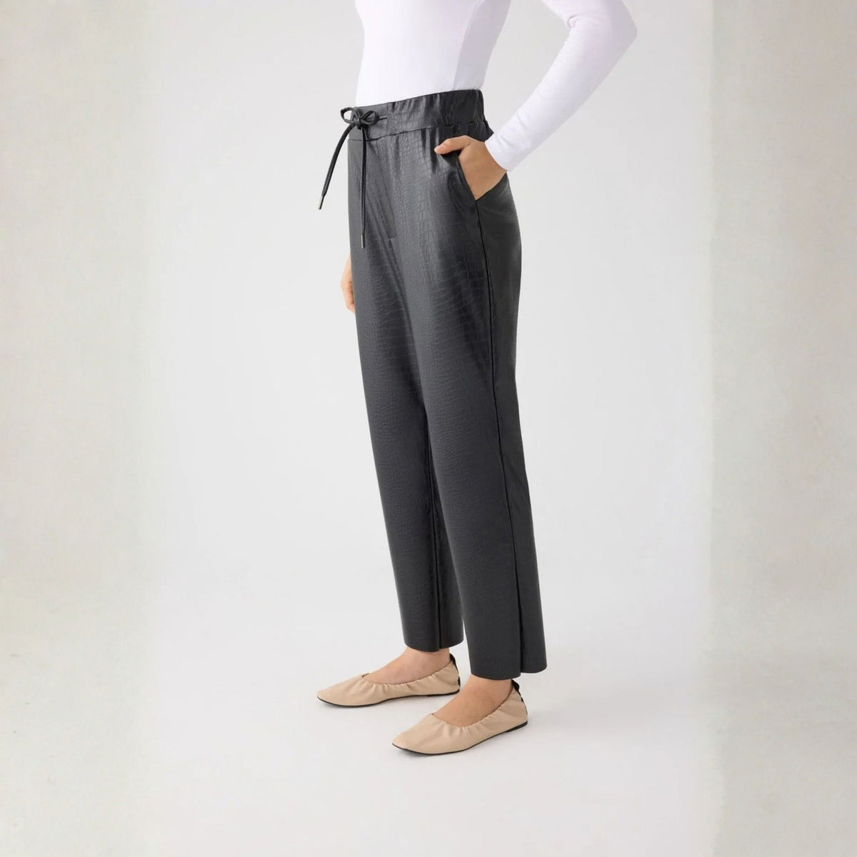Pantalone in pelle effetto coccodrillo Ysabel Mora 70469