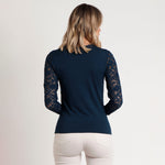 Maglia donna tinta unita con maniche in pizzo floreale semitrasparente Admas 43573