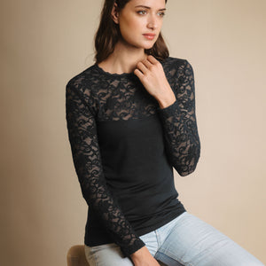Maglia donna tinta unita con maniche in pizzo floreale semitrasparente Admas 43573