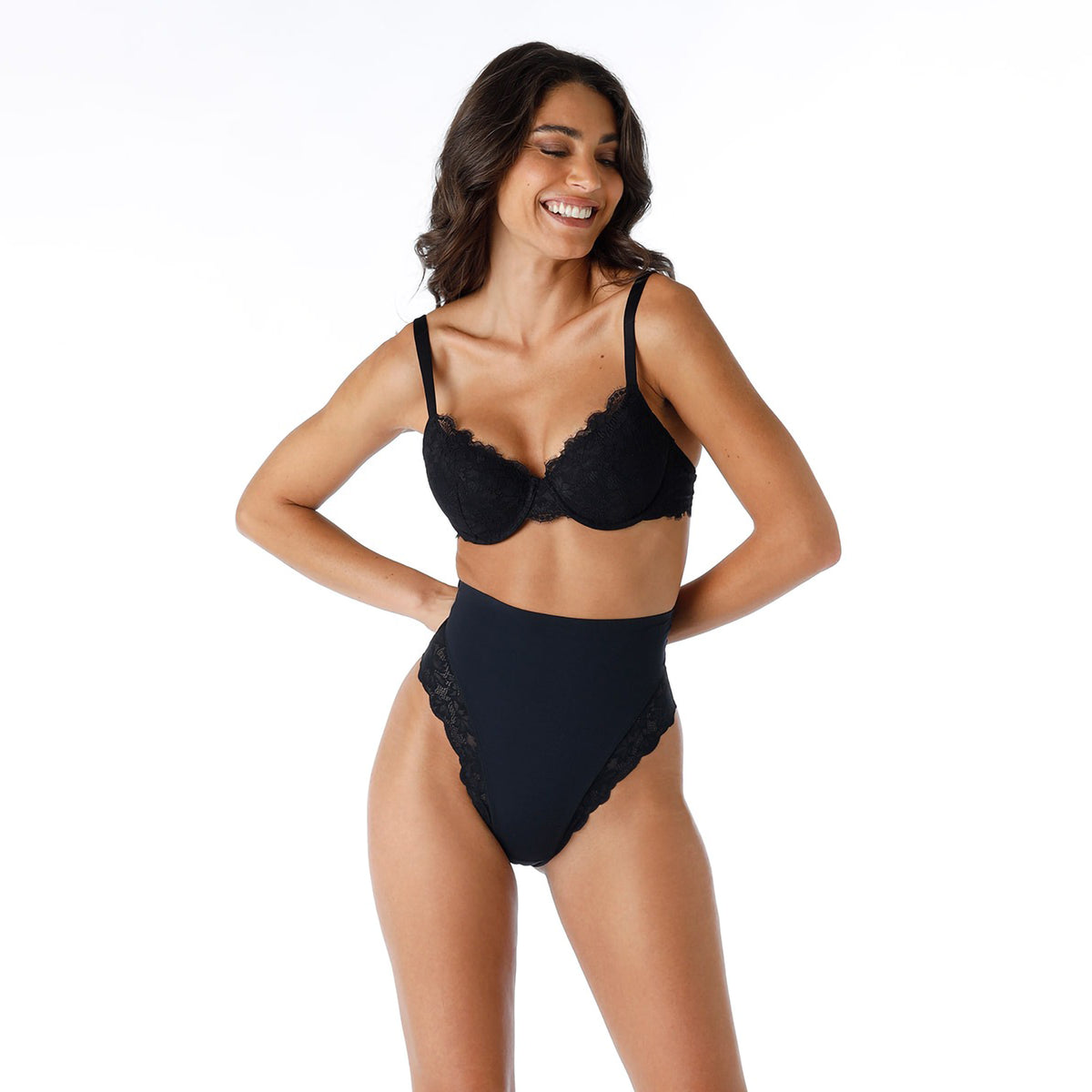 Slip contenitivo vita alta con pizzo Lovable L0EAY