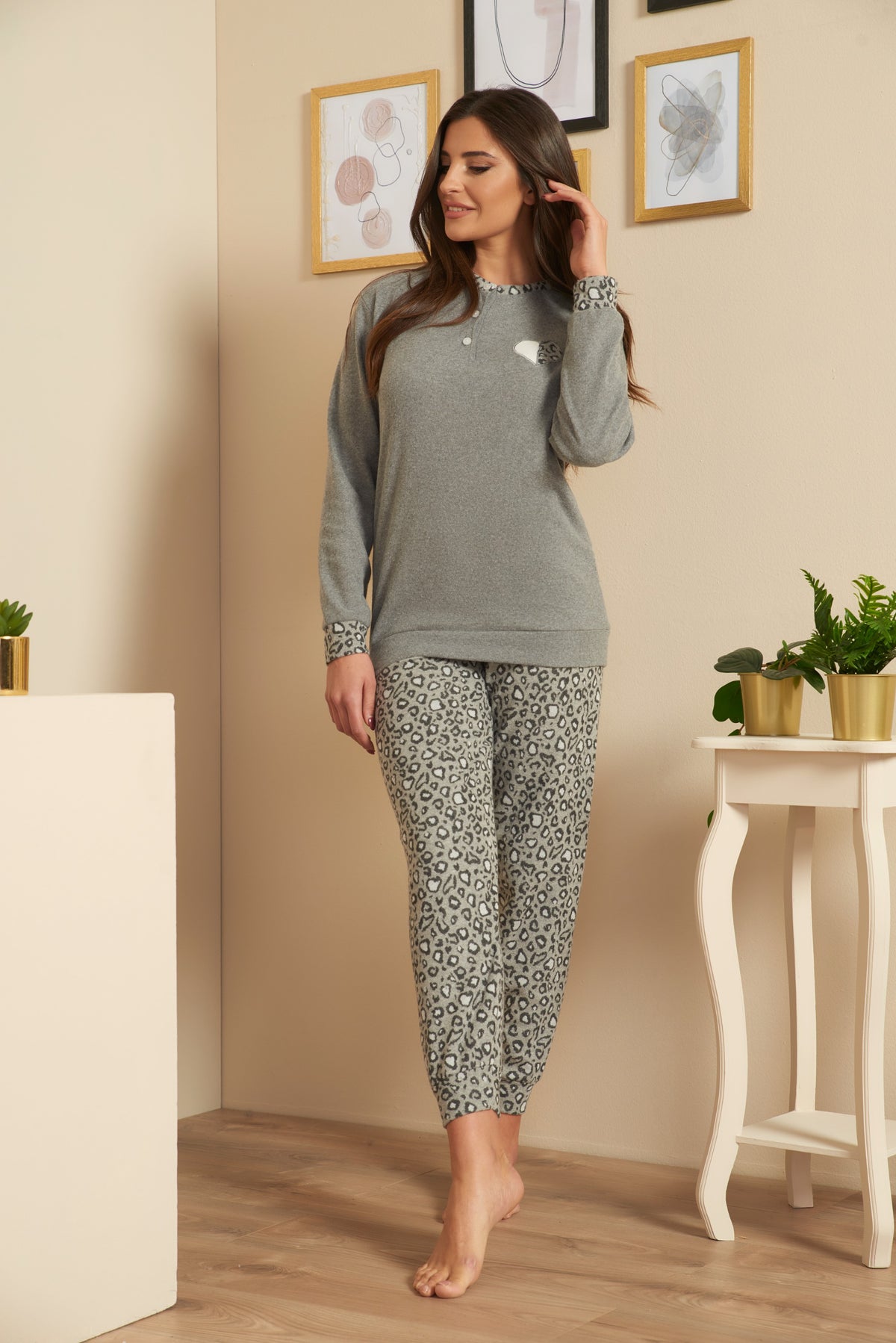 Pigiama donna in punto milano leopardato Karel SE5303