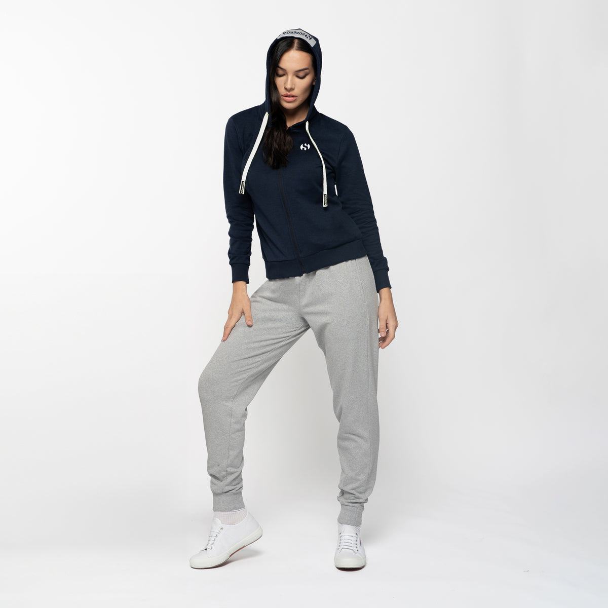 Tuta Donna con cappuccio realizzata in caldissimo cotone felpato Superga SWW24358