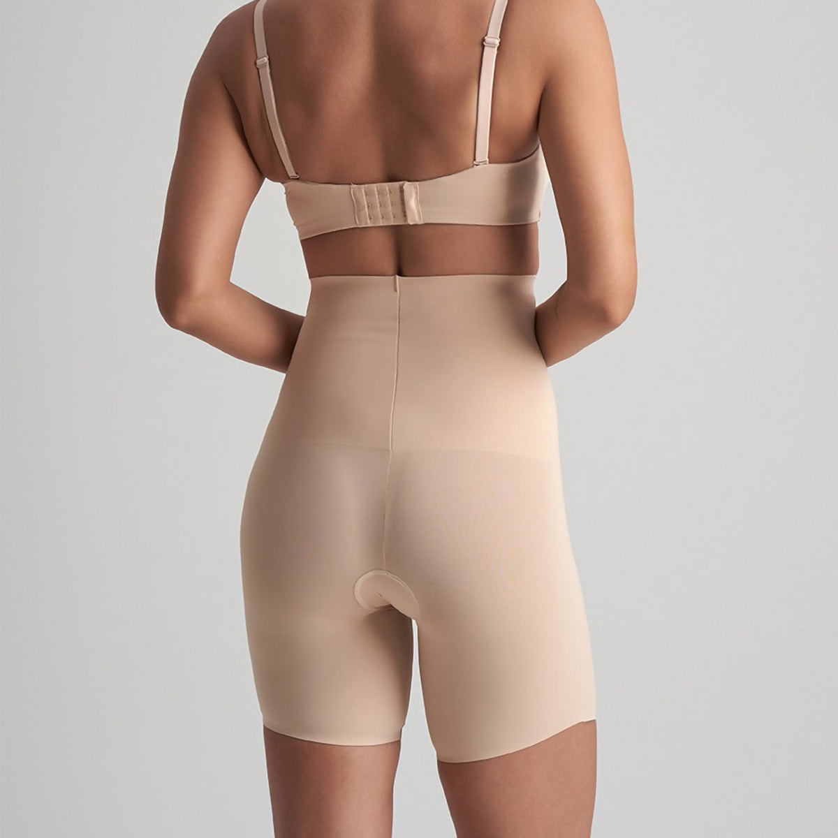 Guaina a pantaloncino ad alto contenimento Bye bra Waist Control HW Short