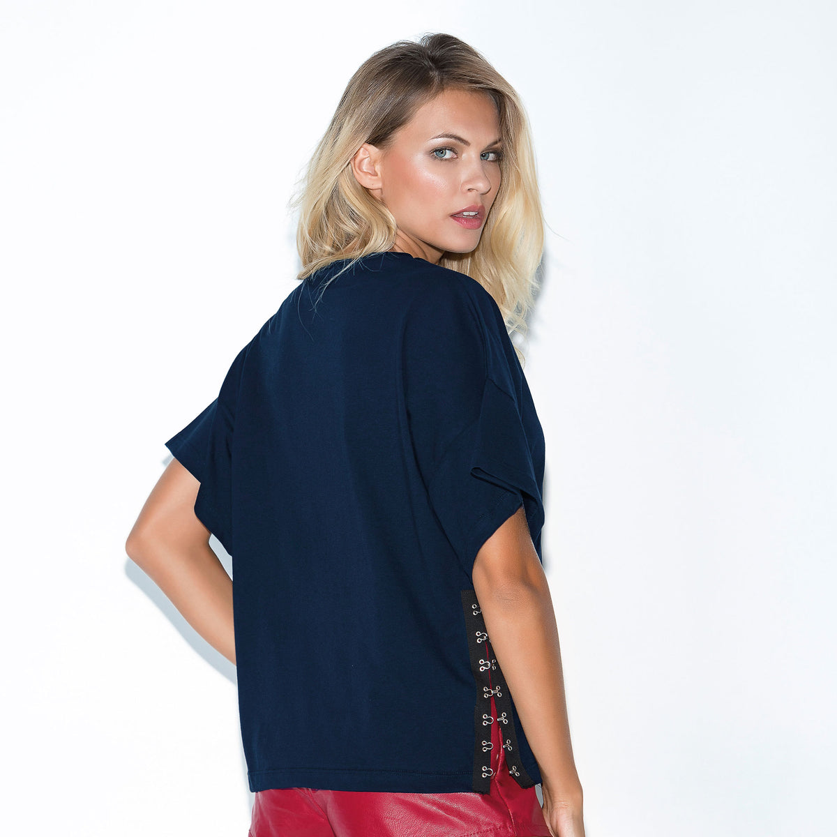 Maglia donna Jadea 4164 100% cotone con applicazioni laterali