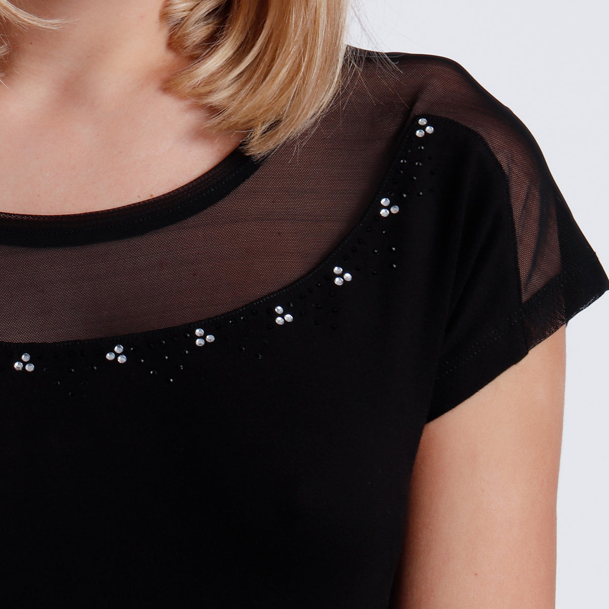 Sottogiacca donna Admas mezza manica 43488 con tulle nero