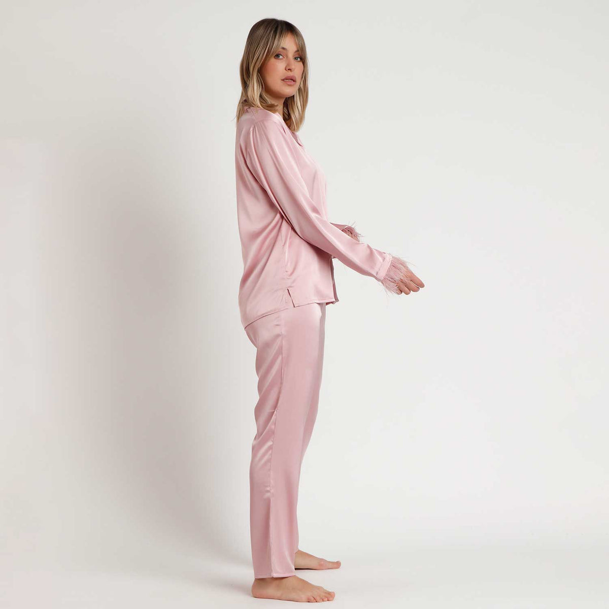 Pigiama donna elegante in raso con piume Admas 62550