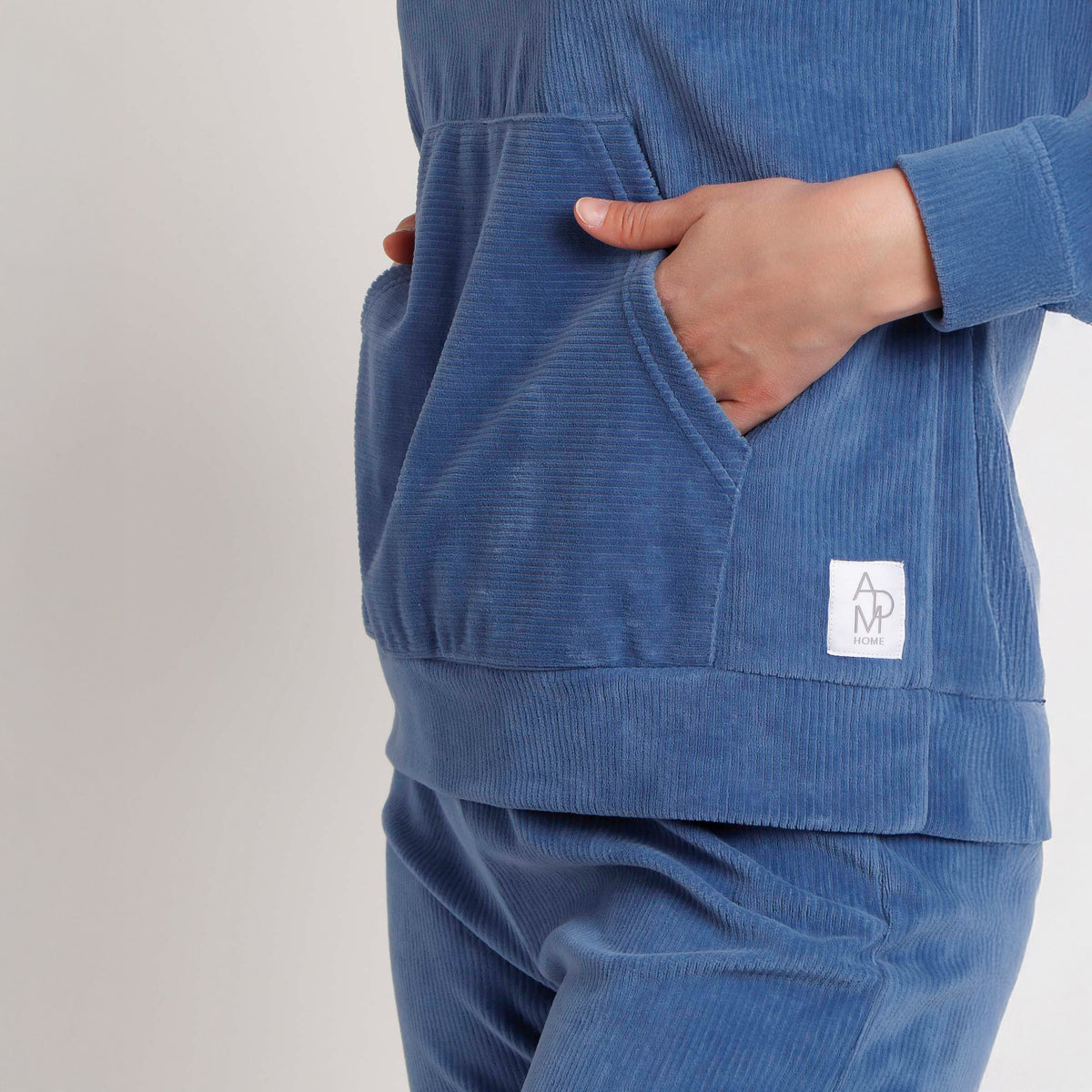 Pigiama Donna in Velluto a Costine con Collo Alto e Scollo a Serafino Asmas 62659