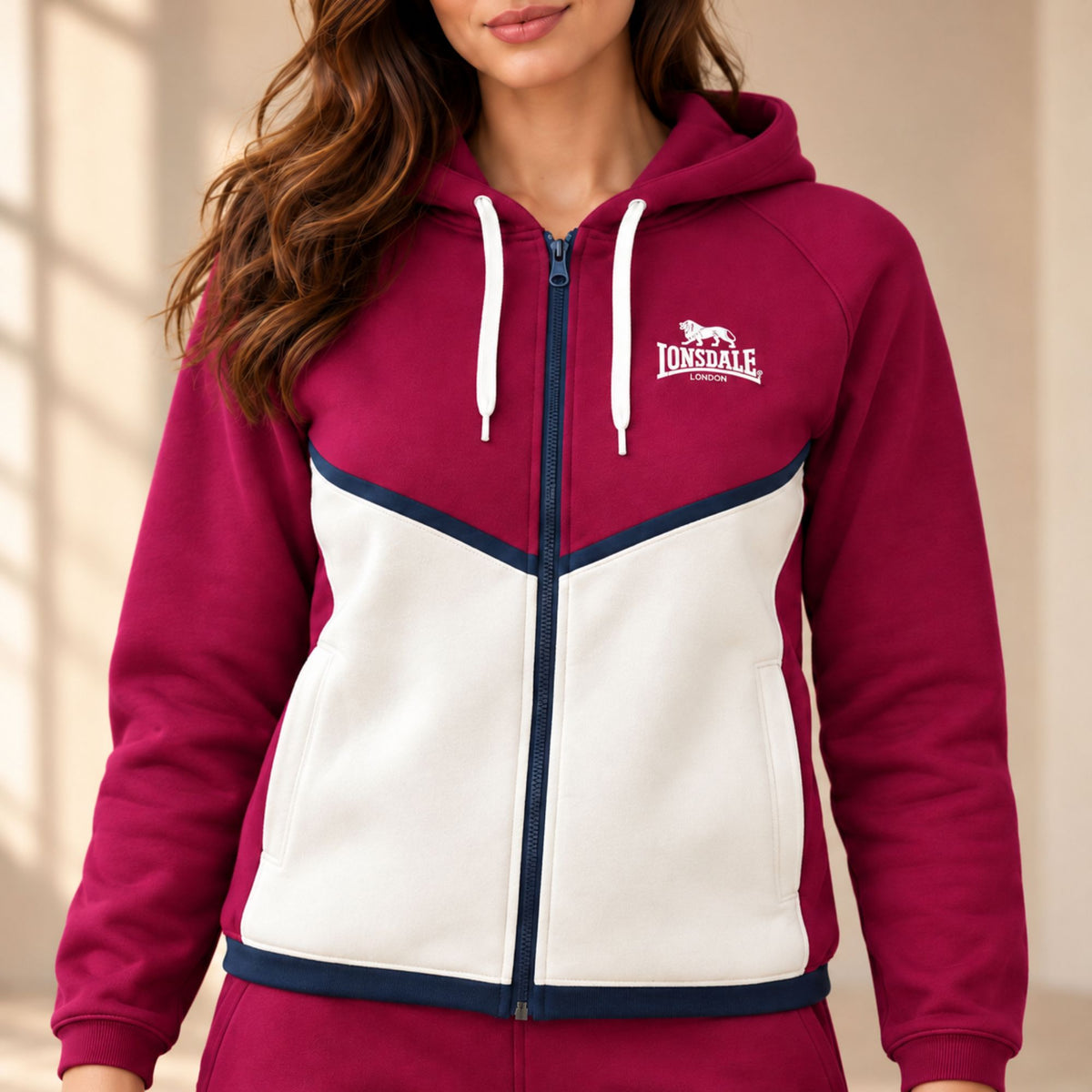 Tuta donna in felpa garzata con cappuccio Lonsdale LODAI26264