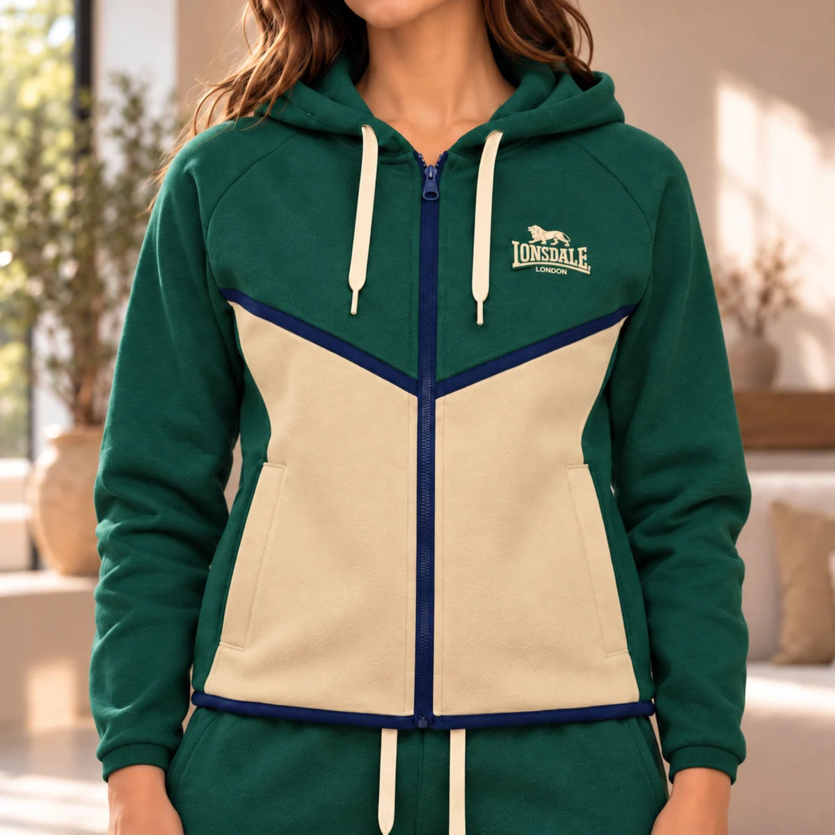 Tuta donna in felpa garzata con cappuccio Lonsdale LODAI26264