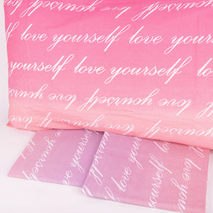 Completo letto Pompea Lettere lenzuola sopra sotto e federa rosa