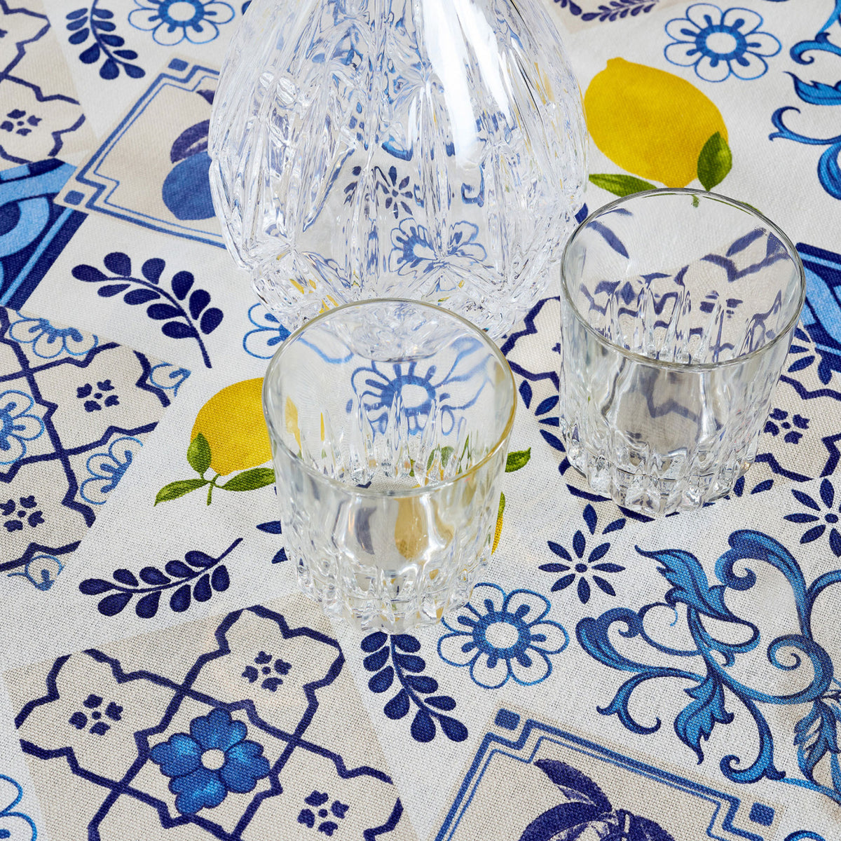 Tovaglia Vingi Armonia cod.A05 tonda fantasia blu e limoni cotone