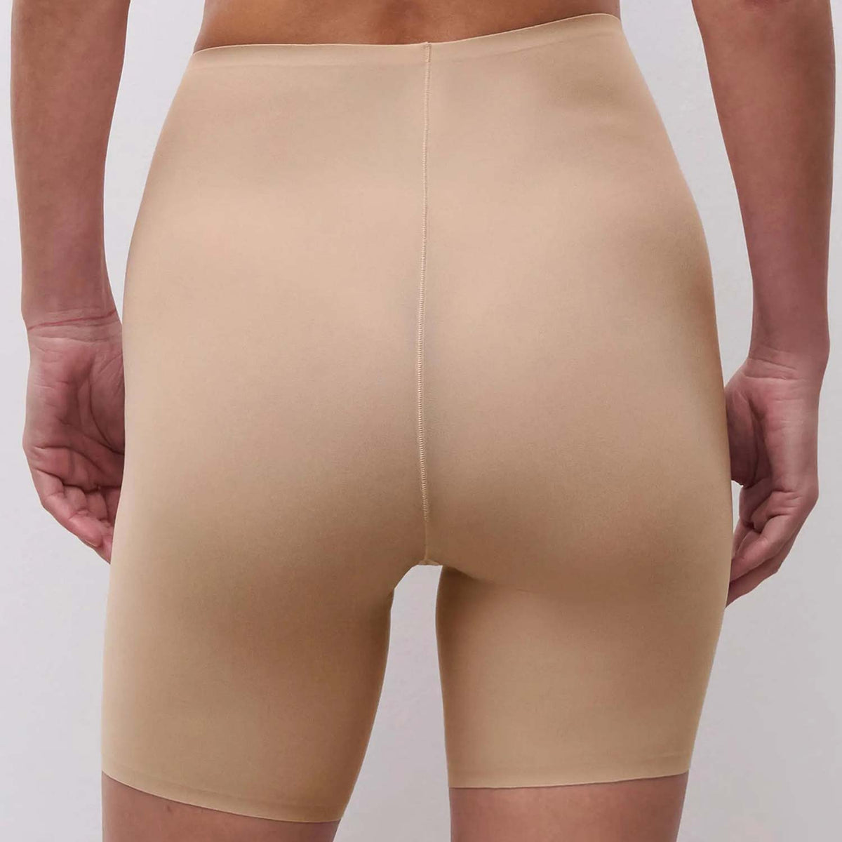 Panty con gamba antisfregamento microfibra Chantelle C26450