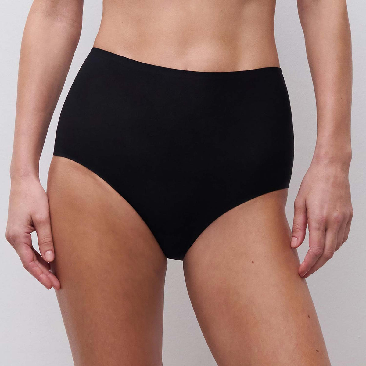 Culotte vita alta taglio laser microfibra Chantelle C26470