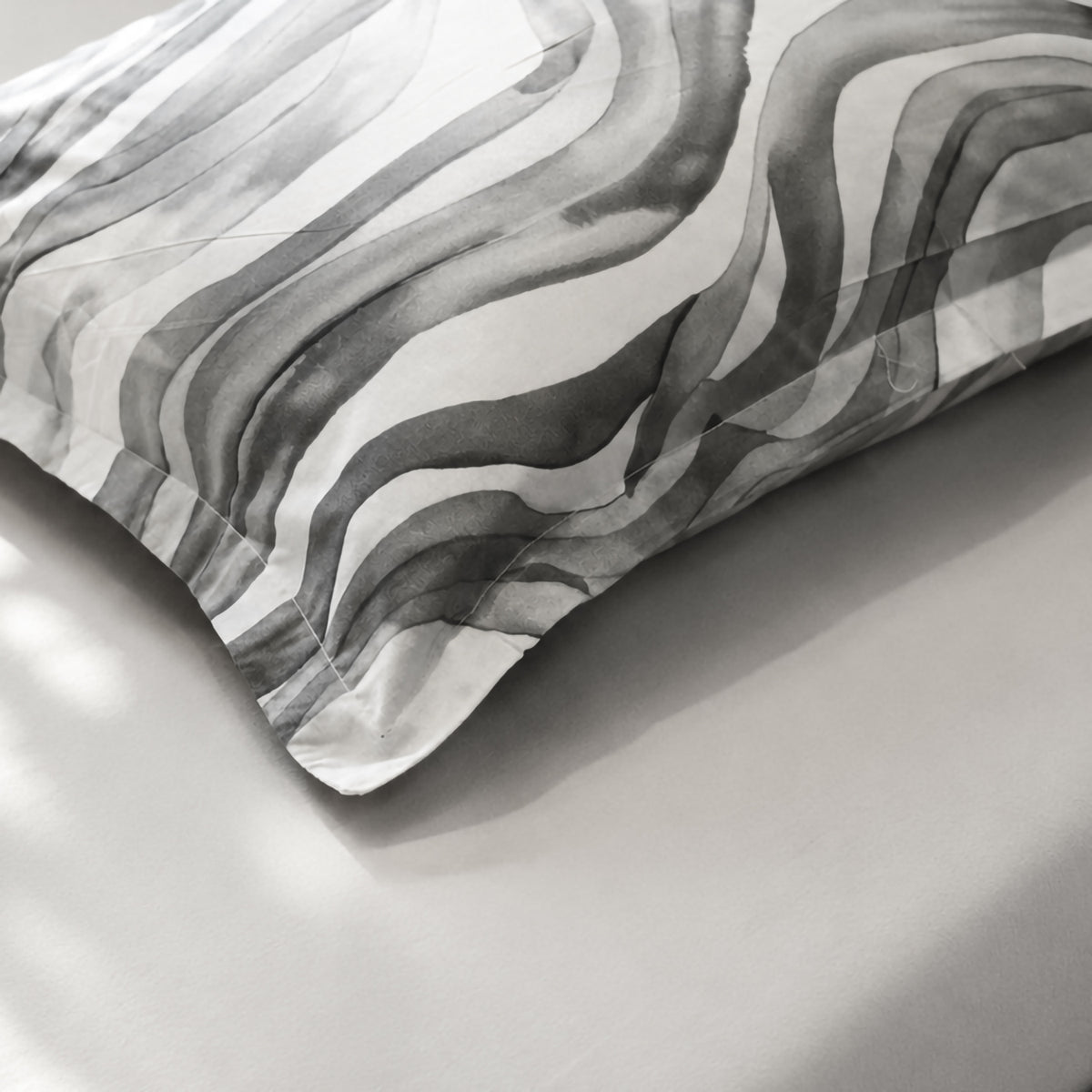 Completo letto fantasia onde percalle di cotone Enrico Coveri yari 1022
