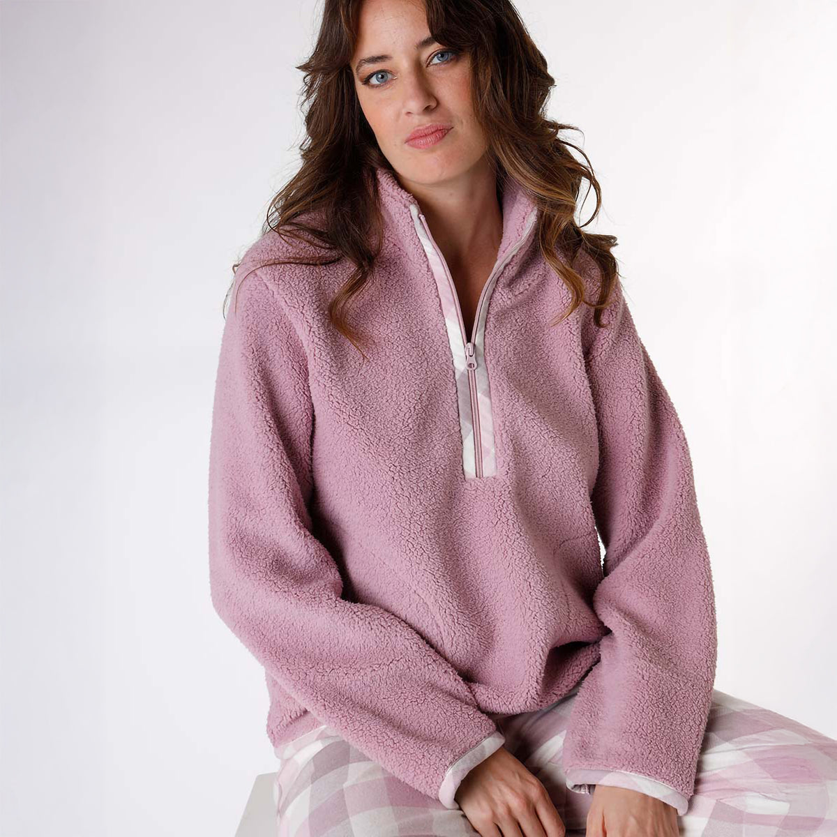 Pigiama donna in caldo pile sherpa maglia scollo a serafino con zip Lovable L0DNK