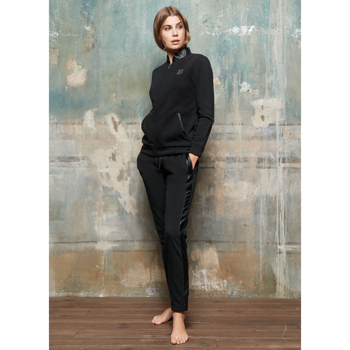 Tuta donna invernale Laura Biagiotti 96460 cotone felpato aperta nero