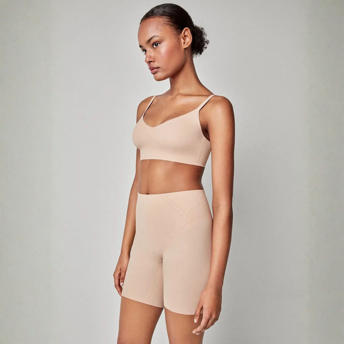 Guaina a pantaloncino ad alto contenimento Gisela 10050