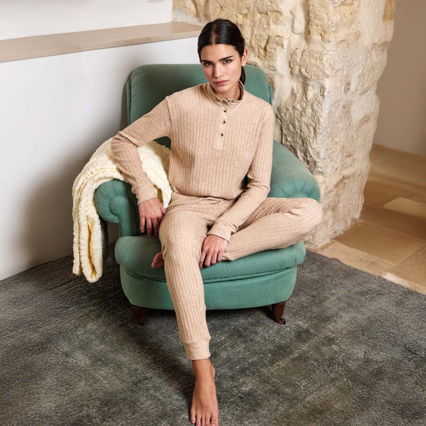 Pigiama donna a costine scollo serafino Jadea 5238