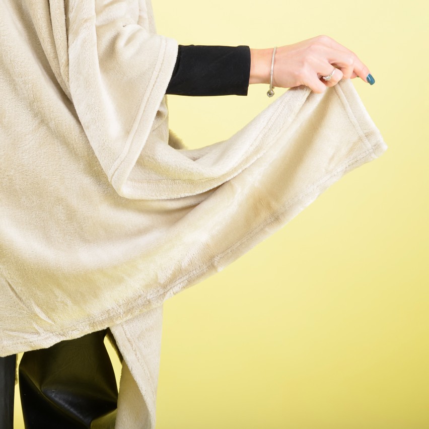 Mantella cappa con tasche in pelliccia Biancaluna sabbia