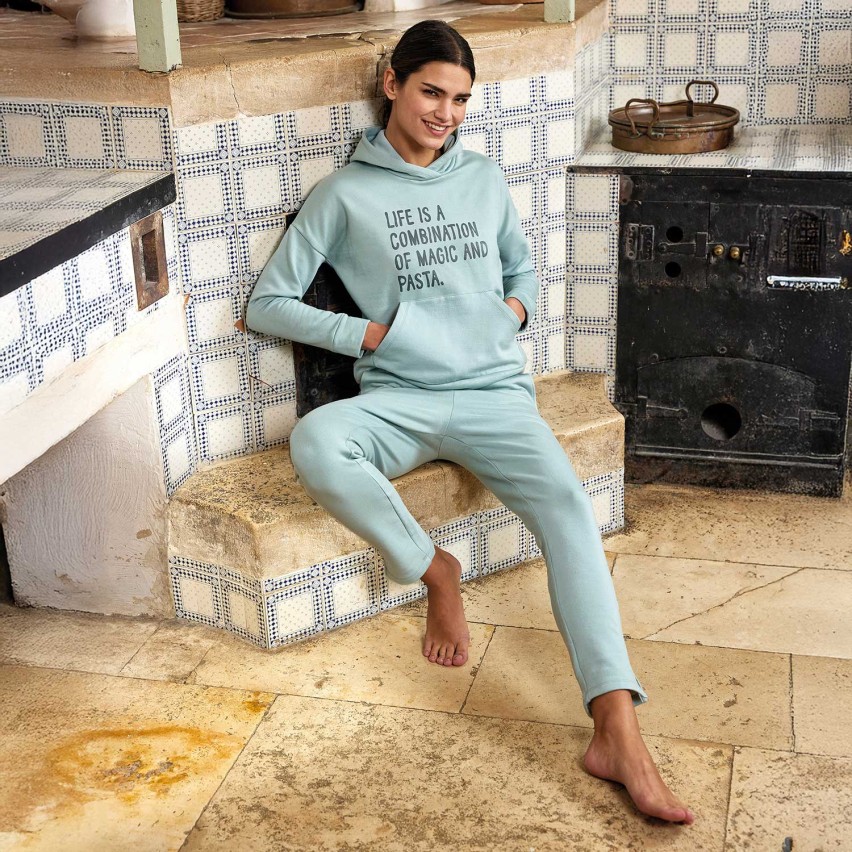 Tuta donna con cappuccio felpatina Jadea 5233