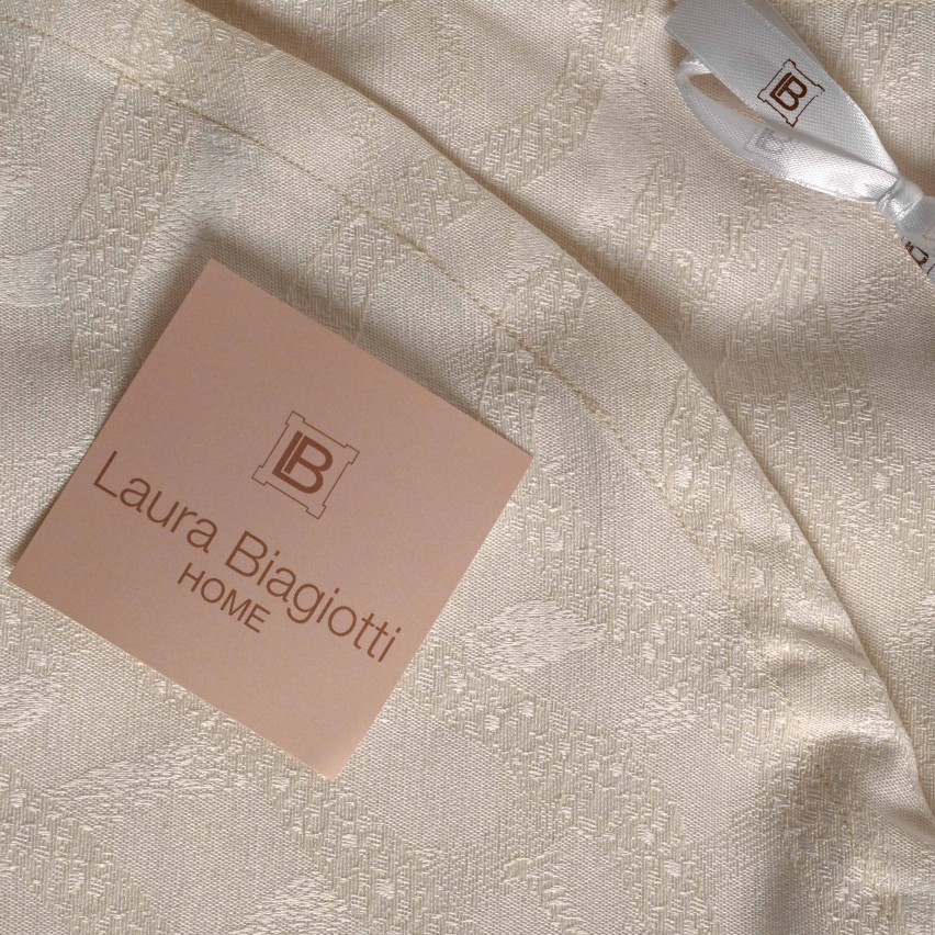 Copriletto Matrimoniale estivo tessuto jacquard Laura Biagiotti Alkaid