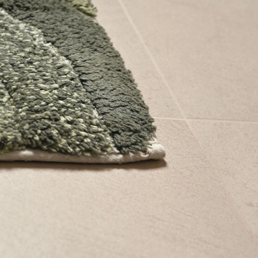 Tappeto arredo bagno disegno ondulato antiscivolo Kaleido Zambaiti 