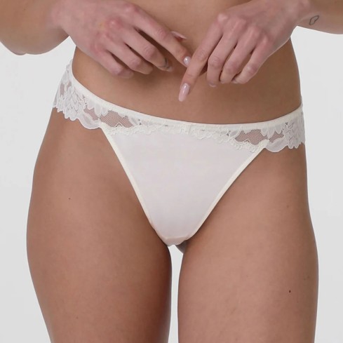 Slip brasiliana in pizzo e microfibra traslucida Lovable L0ETU