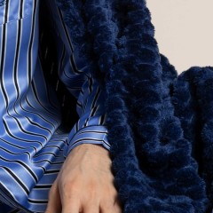 Coperta calda in coral effetto rilievo 3D Admas 69111